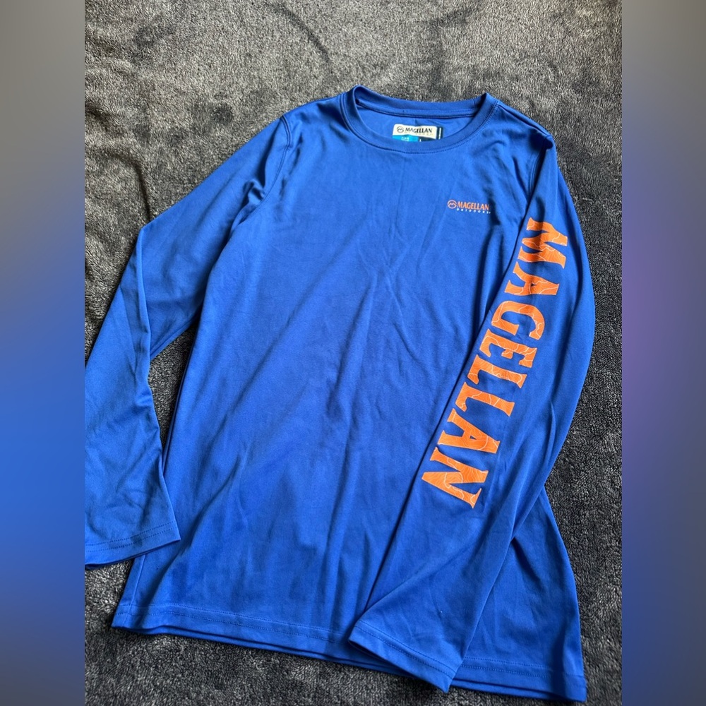 Magellan Outdoors Blue Classic Fit Long Sleeve Tee with Teal Tag